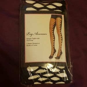 Opaque thights with net front